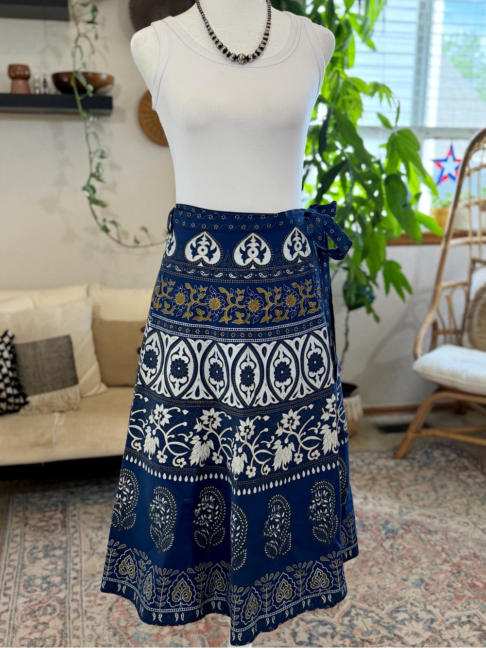 Beautiful 100% Cotton Artsy Boho Hippie Beach Resort Summer Wrap Skirt Size 2